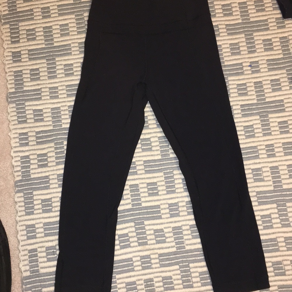 Soft Lululemon Black leggings